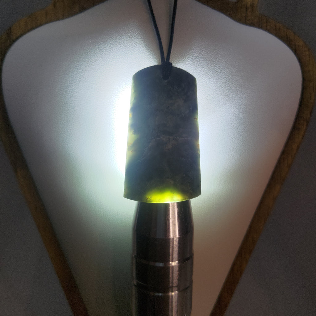 Pounamu Toki – Hand-Carved New Zealand Greenstone Adze 0356