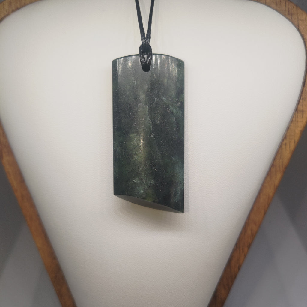 Pounamu Toki – Hand-Carved New Zealand Greenstone Adze 0358