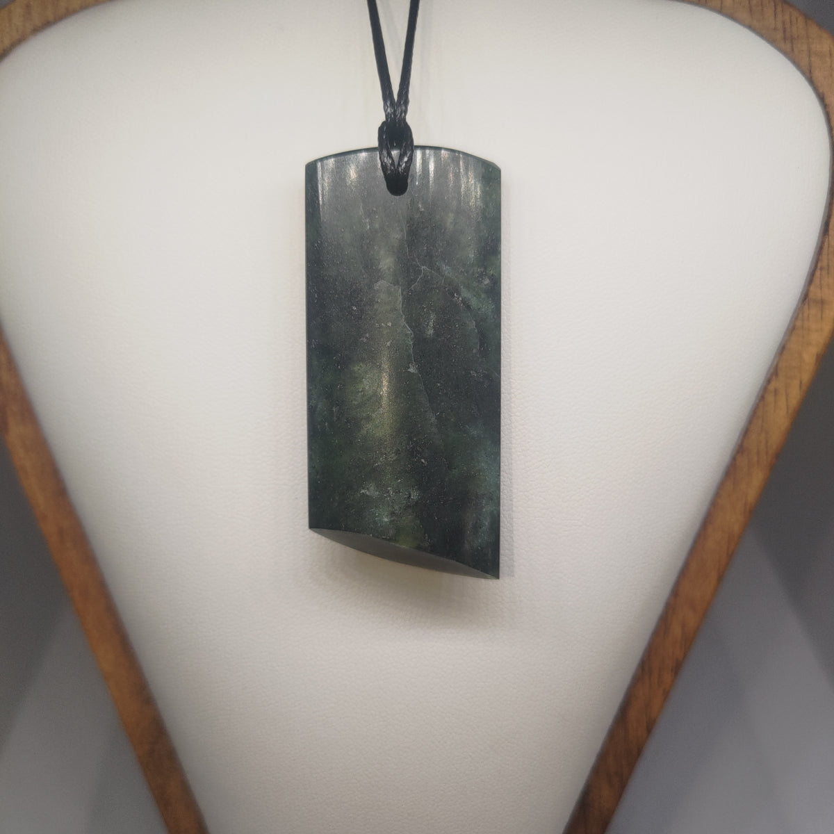 Pounamu Toki – Hand-Carved New Zealand Greenstone Adze 0358