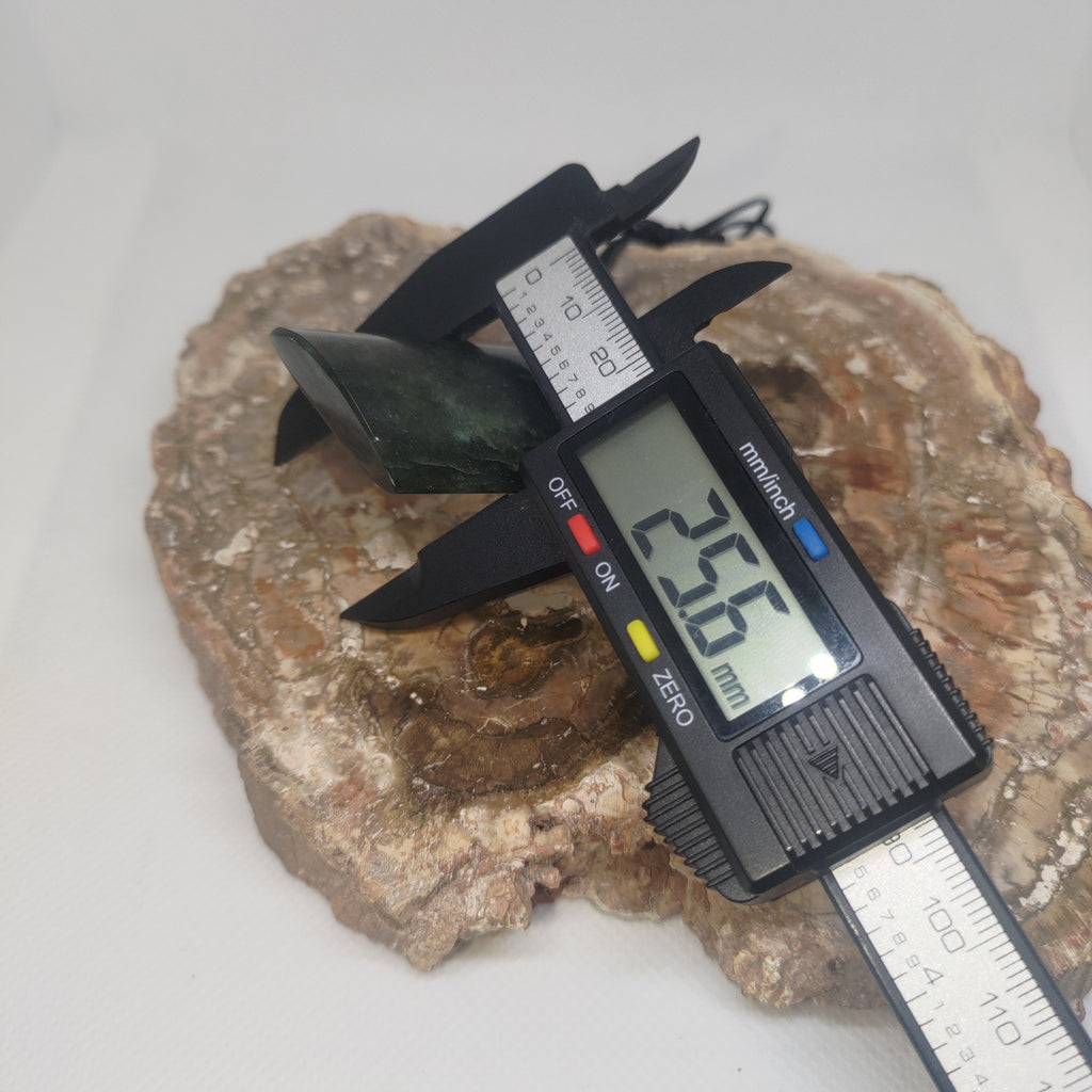 Pounamu Toki – Hand-Carved New Zealand Greenstone Adze 0358
