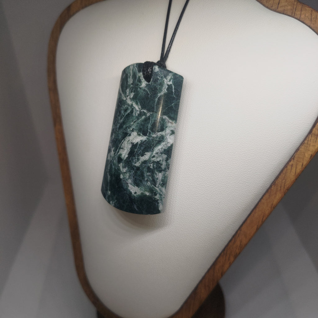 Pounamu Toki – Hand-Carved New Zealand Greenstone Adze 0359