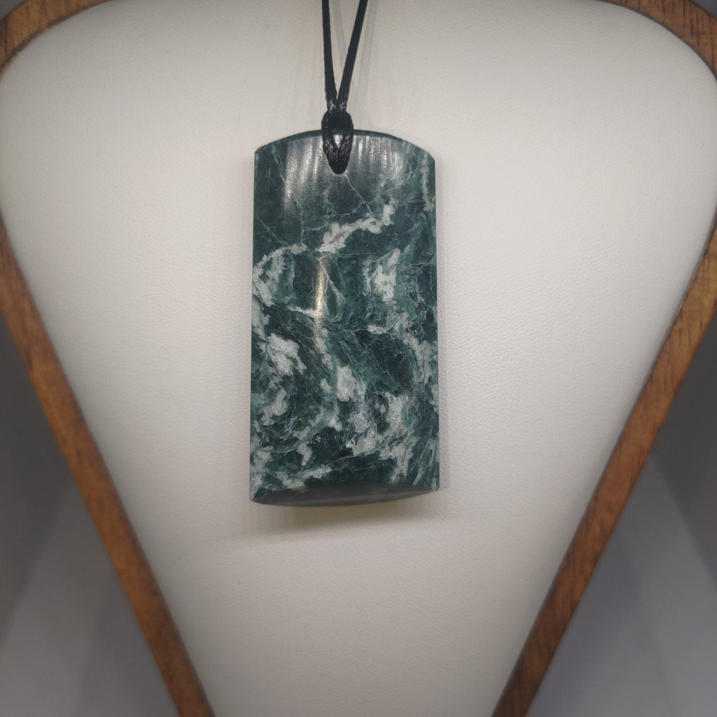 Pounamu Toki – Hand-Carved New Zealand Greenstone Adze 0359