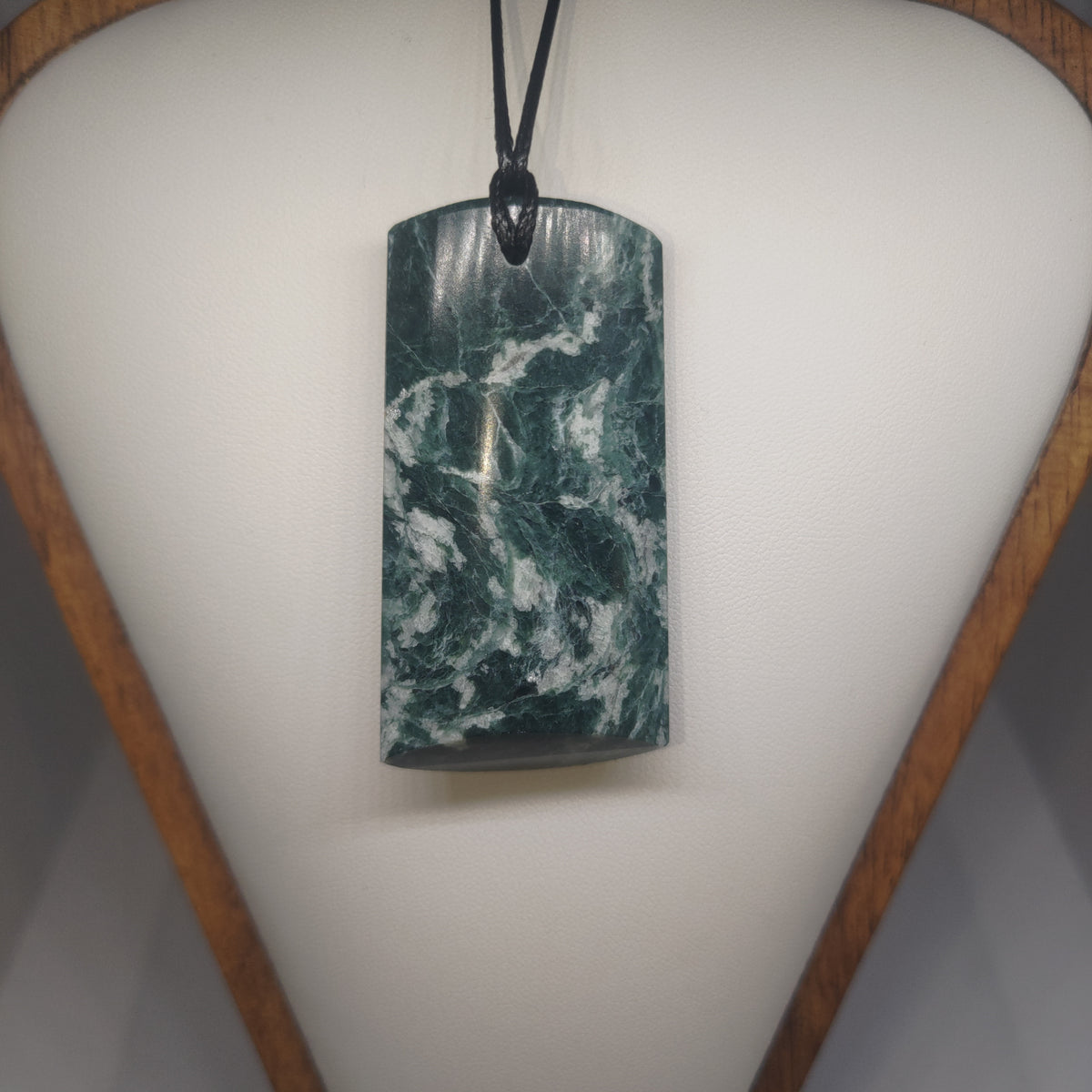 Pounamu Toki – Hand-Carved New Zealand Greenstone Adze 0359