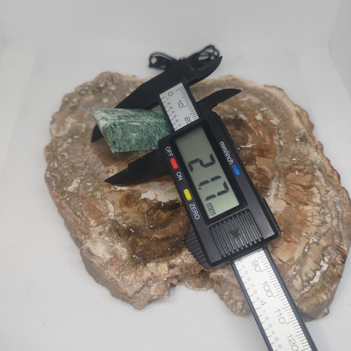 Pounamu Toki – Hand-Carved New Zealand Greenstone Adze 0360