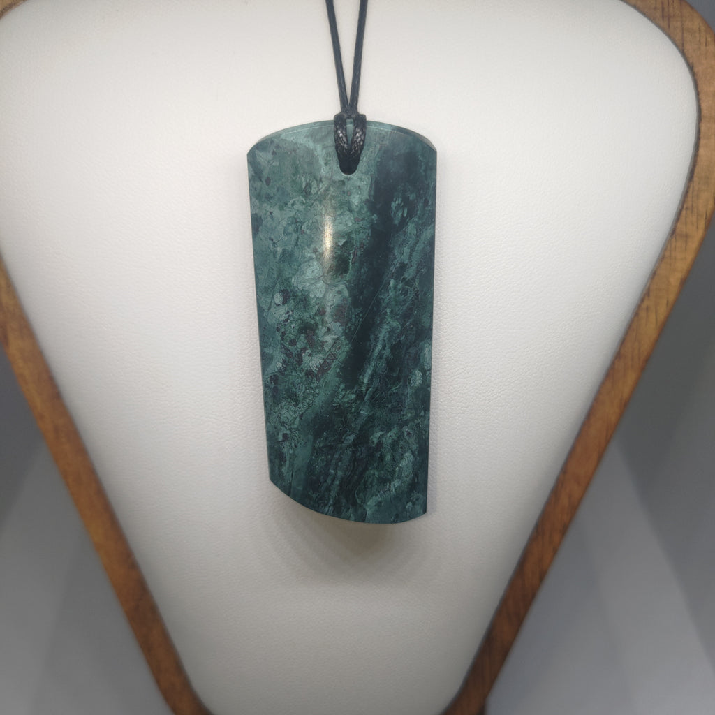 Pounamu Toki – Hand-Carved New Zealand Greenstone Adze 0364