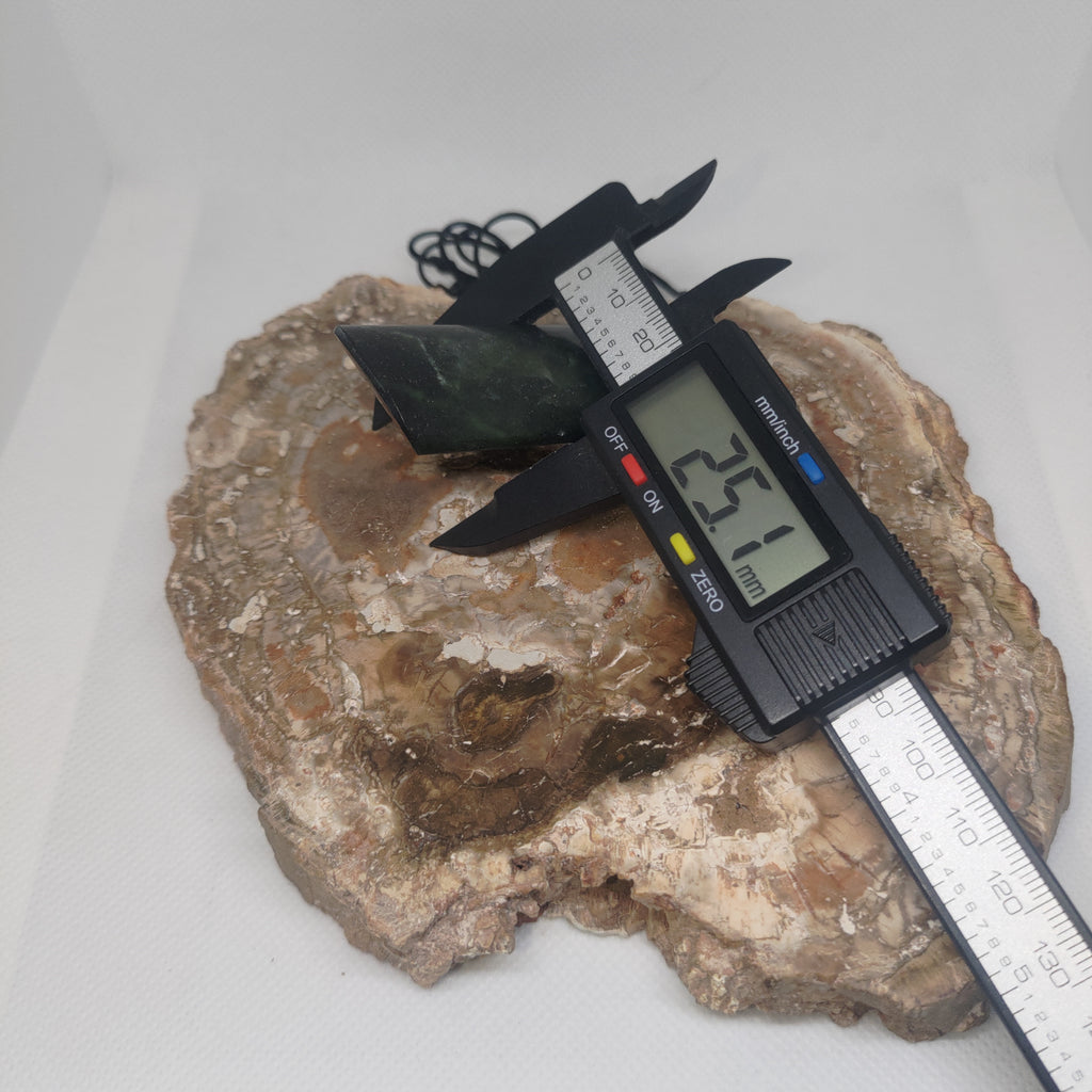 Pounamu Toki – Hand-Carved New Zealand Greenstone Adze 0365