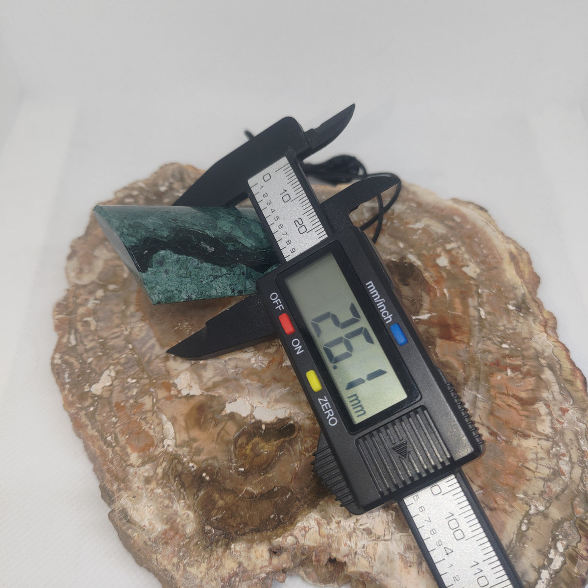 Pounamu Toki – Hand-Carved New Zealand Greenstone Adze 0366