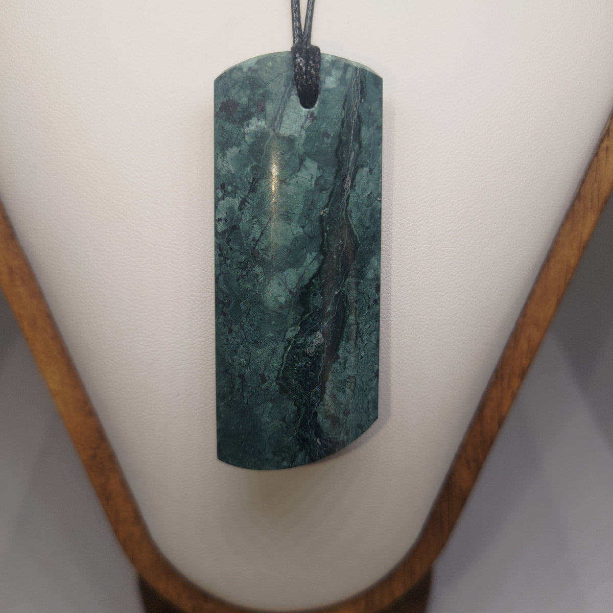 Pounamu Toki – Hand-Carved New Zealand Greenstone Adze 0366