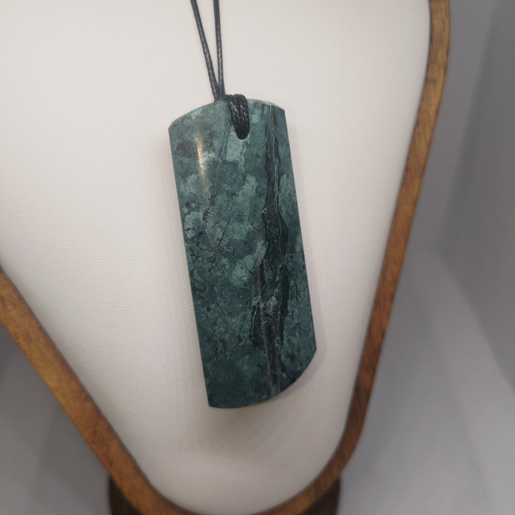 Pounamu Toki – Hand-Carved New Zealand Greenstone Adze 0366