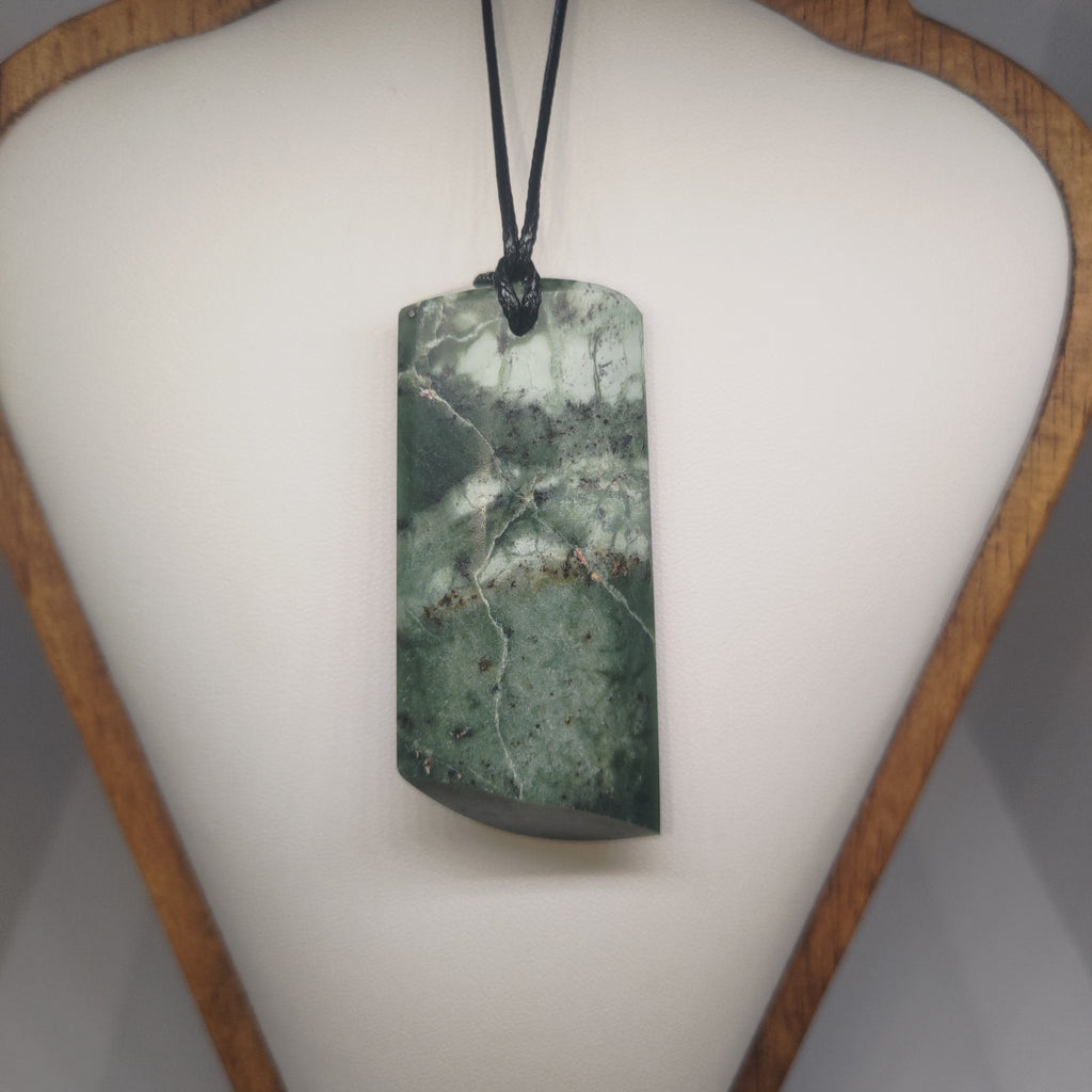 Pounamu Toki – Hand-Carved New Zealand Greenstone Adze 0367