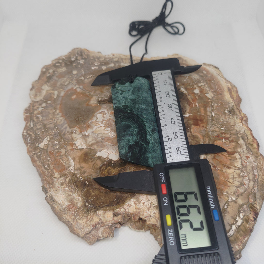 Pounamu Toki – Hand-Carved New Zealand Greenstone Adze 0368