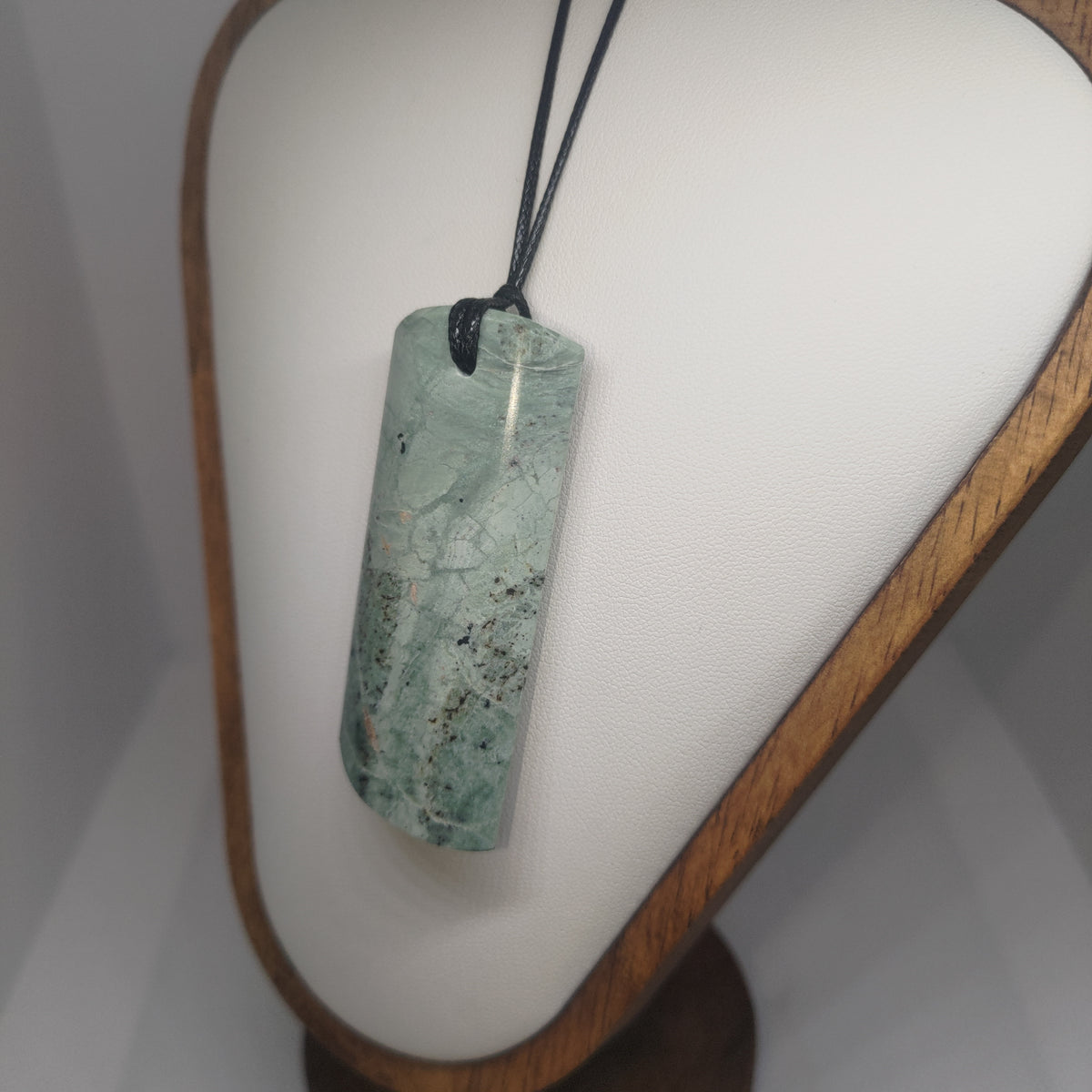 Pounamu Toki – Hand-Carved New Zealand Greenstone Adze 0369