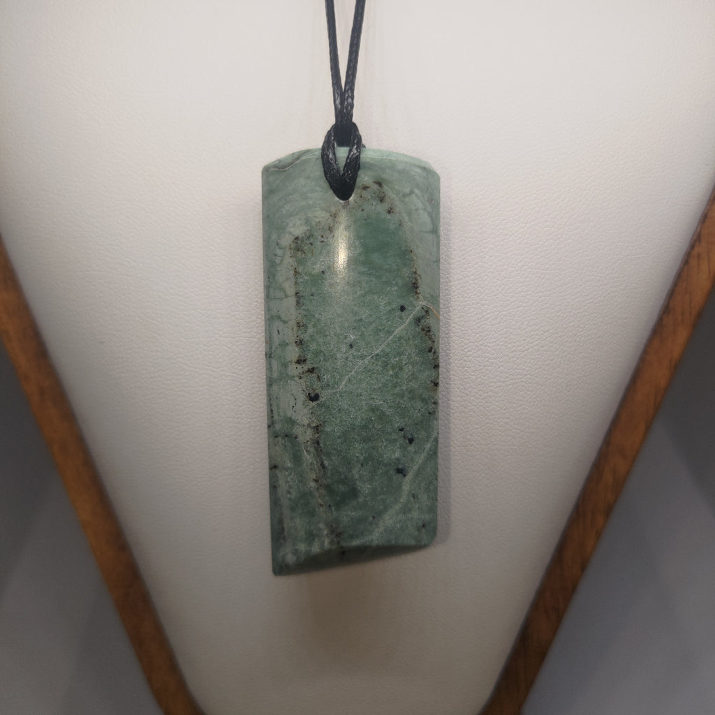 Pounamu Toki – Hand-Carved New Zealand Greenstone Adze 0369