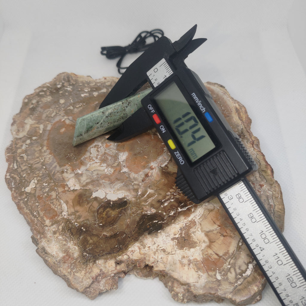 Pounamu Toki – Hand-Carved New Zealand Greenstone Adze 0369