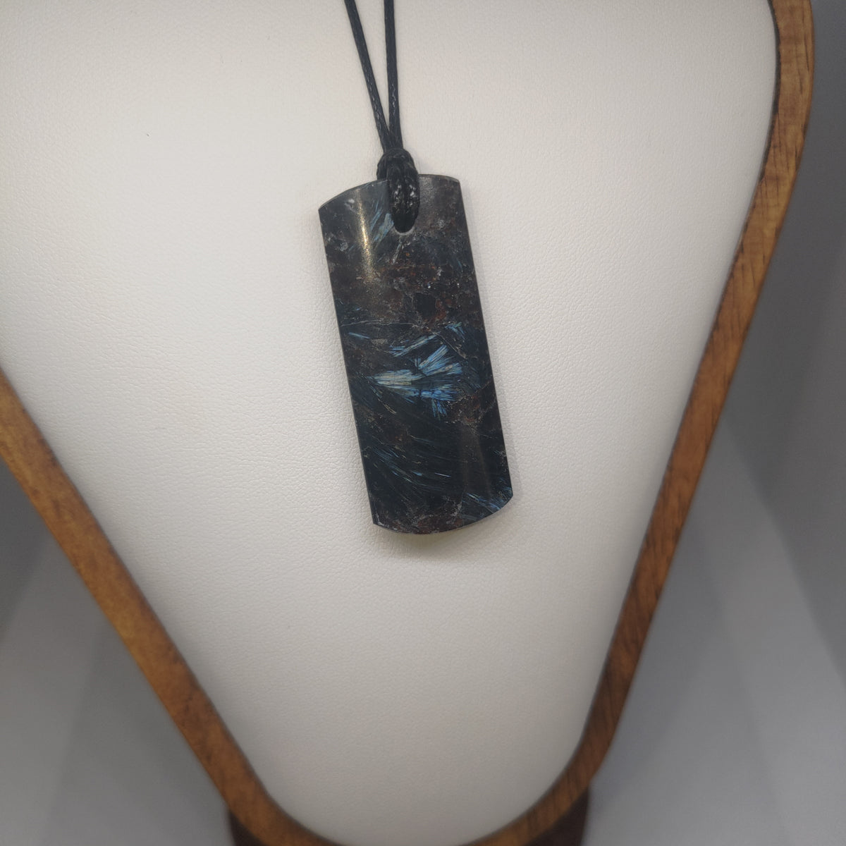 Hand Made Garnet in Arfvedsonite Pendant Ref: 0374