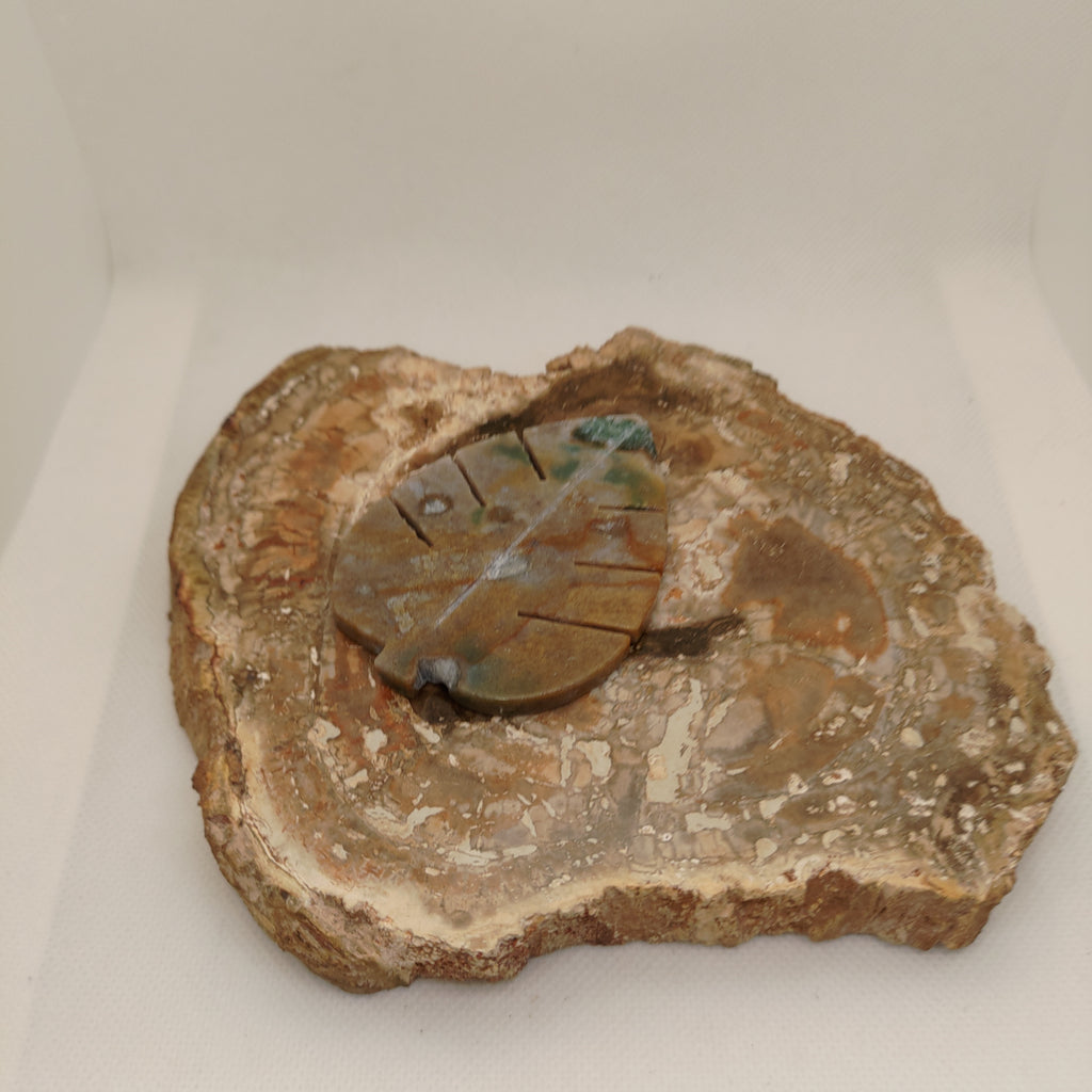 Ocean Jasper Carved Leaf Ref: 0398