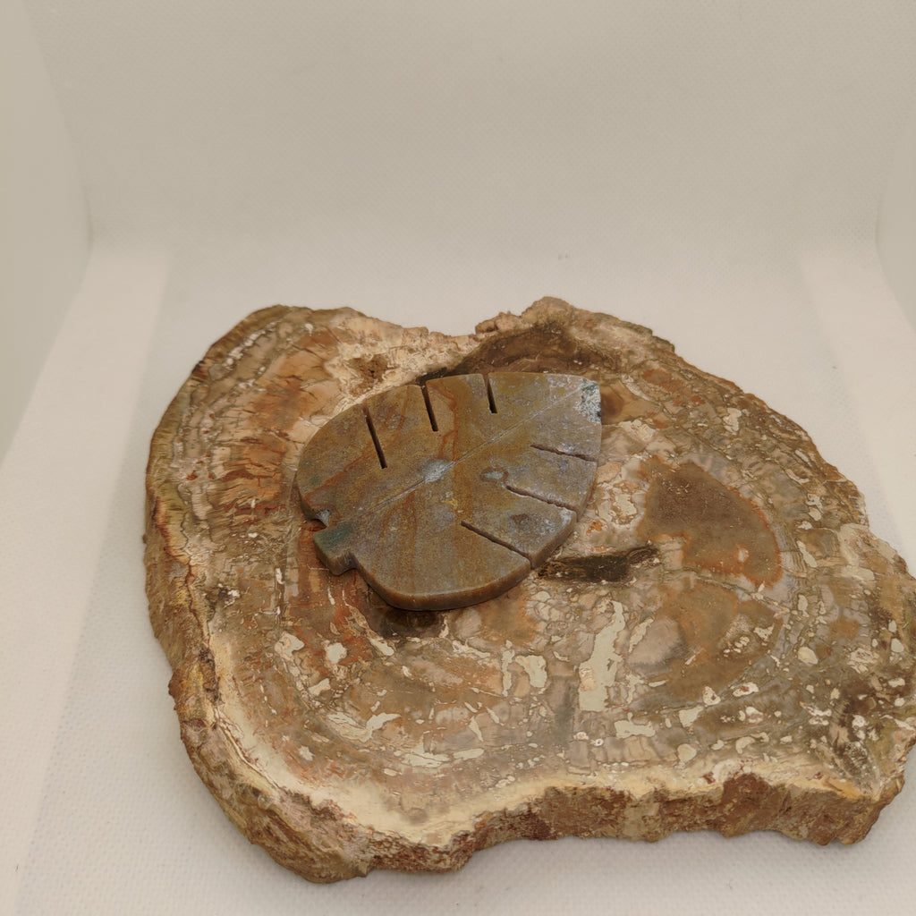 Ocean Jasper Carved Leaf Ref: 0398