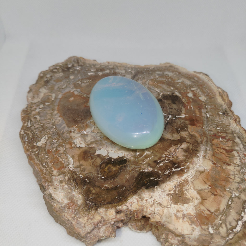 Opalite Palm Stone Ref: 0405