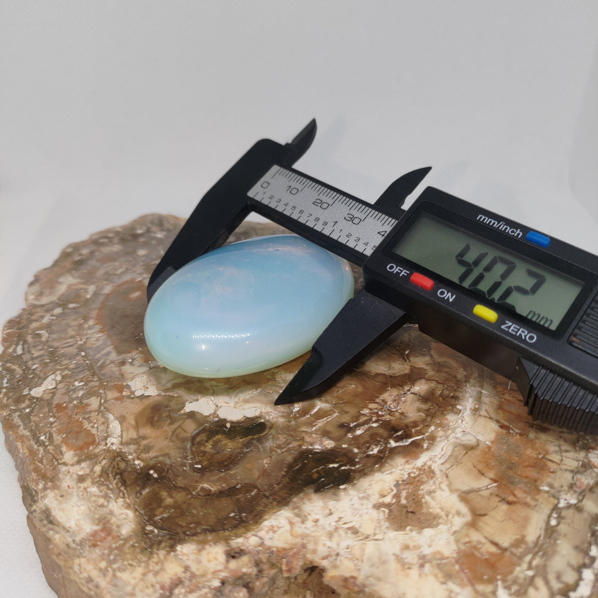 Opalite Palm Stone Ref: 0405