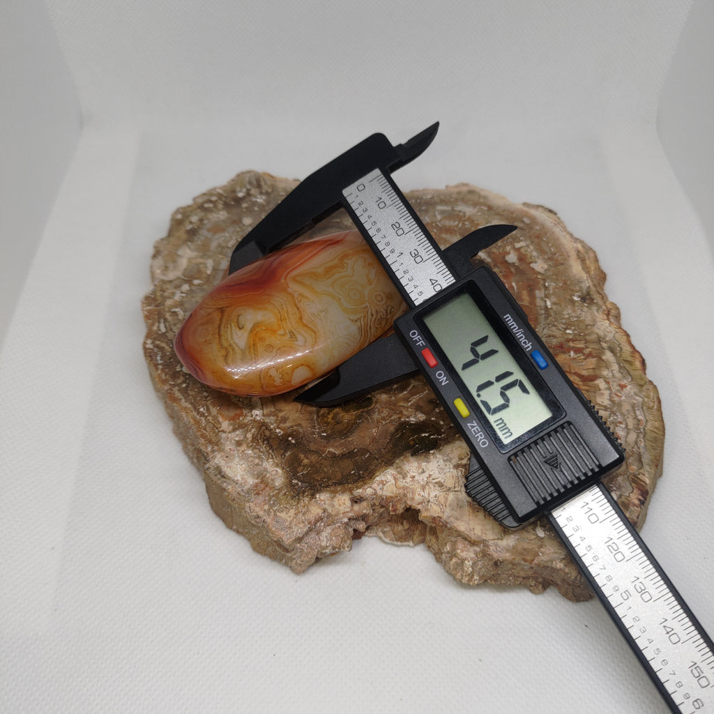 Madagascar Banded Agate Ref: 0408
