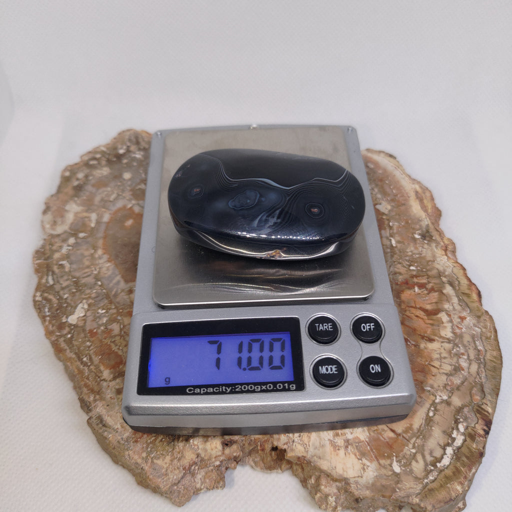 Black Banded Agate Palm Stone Ref: 0414