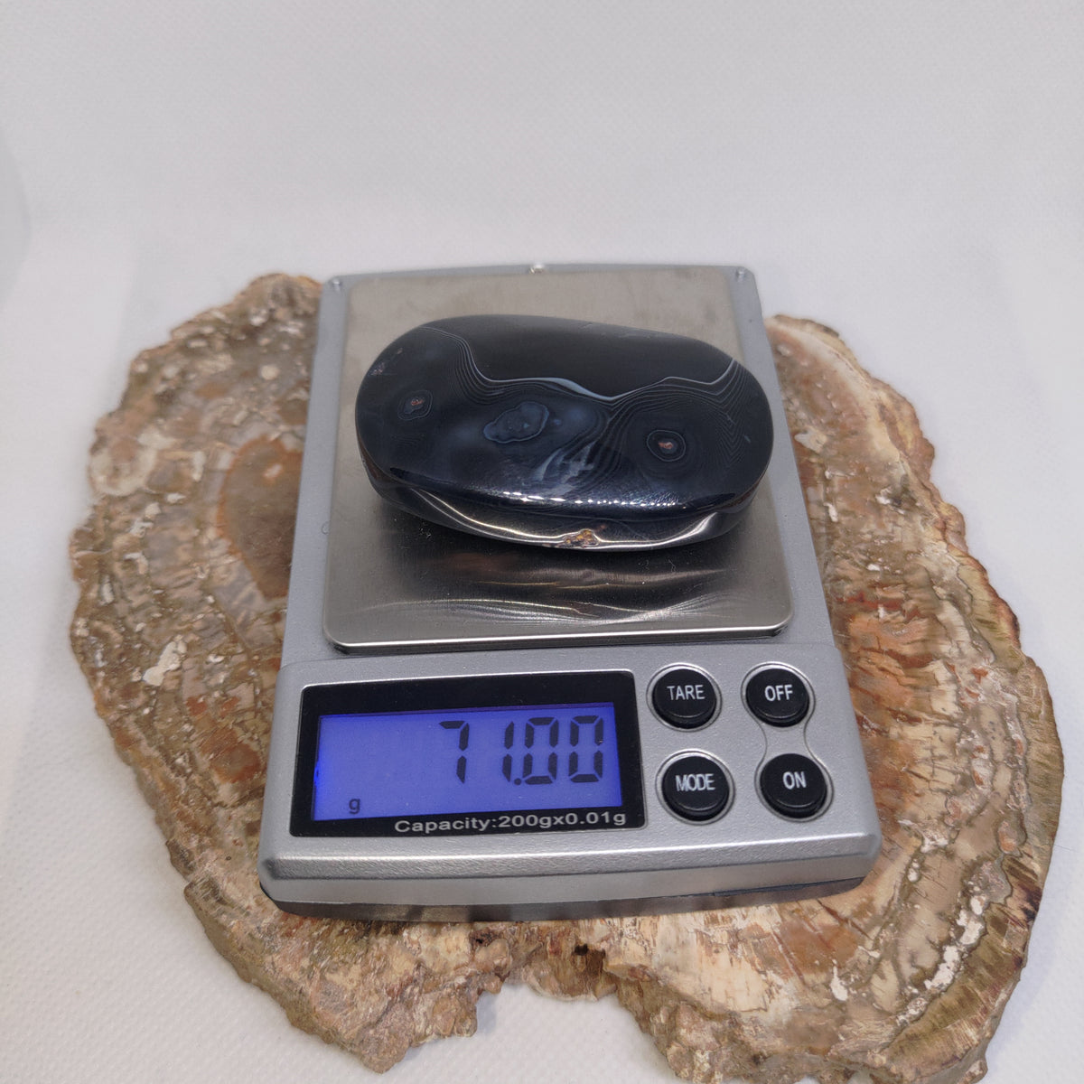 Black Banded Agate Palm Stone Ref: 0414