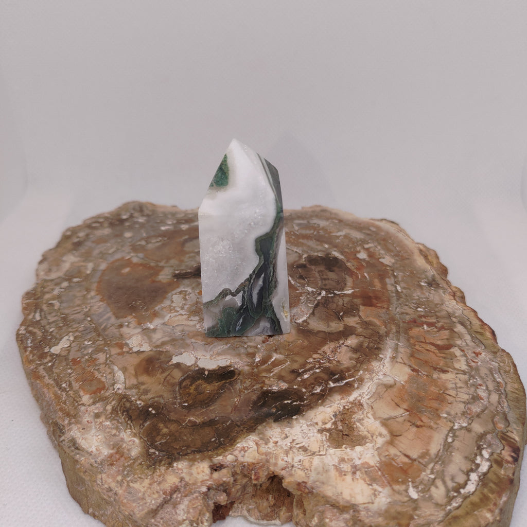 Moss Agate Tower With Sparkling Druzy Cavity – Botanical Growth, Abundance & Cosmic Portals 🌿✨ Ref: 0421
