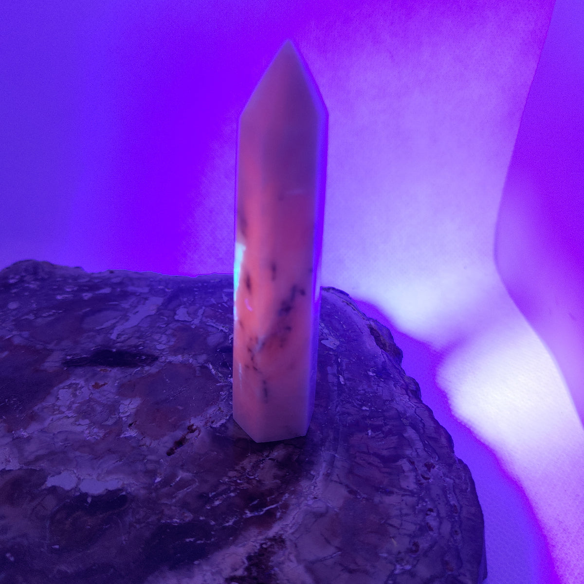 Kunzite Tower – Divine Love, Emotional Healing & High-Vibrational Serenity 🌸✨Ref: 0422