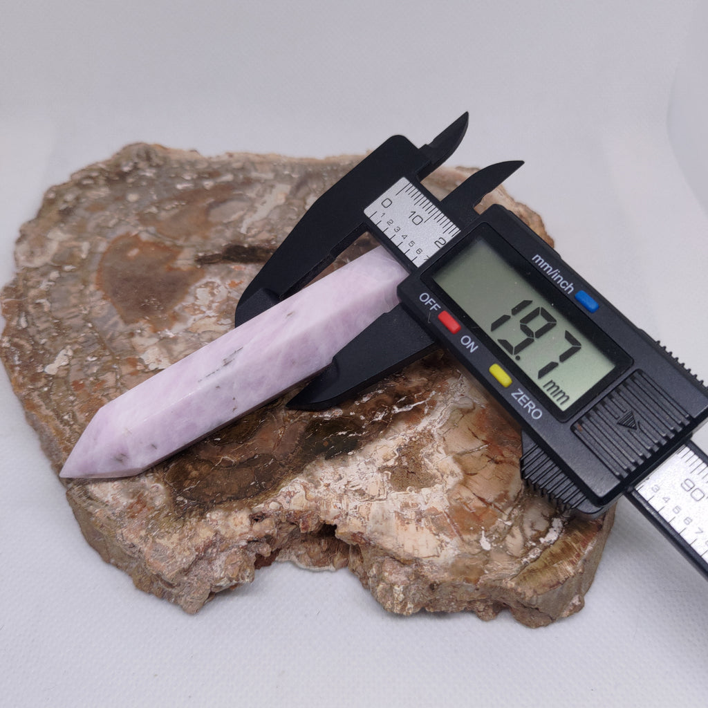 Kunzite Tower – Divine Love, Emotional Healing & High-Vibrational Serenity 🌸✨Ref: 0422