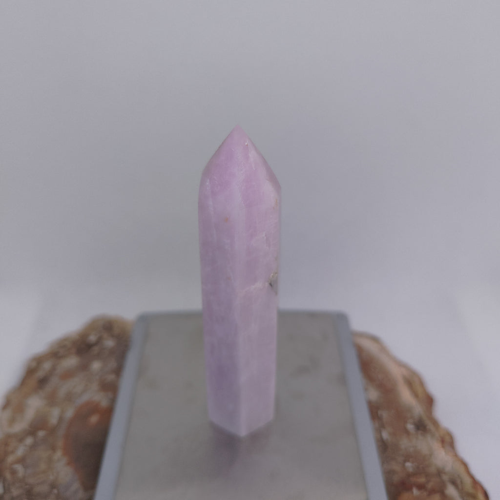 Kunzite Tower – Divine Love, Emotional Healing & High-Vibrational Serenity 🌸✨Ref: 0423